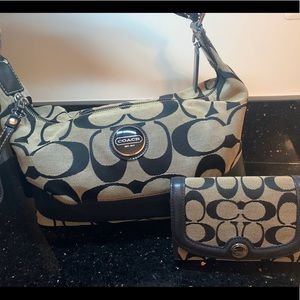 Coach bag cream and black color